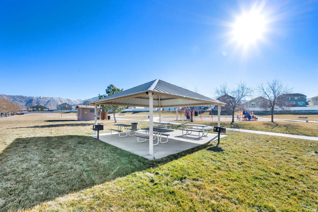 895 N PETRO DR Tooele, UT 84074