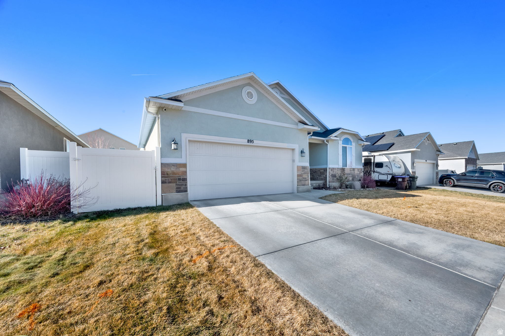 895 N PETRO DR Tooele, UT 84074