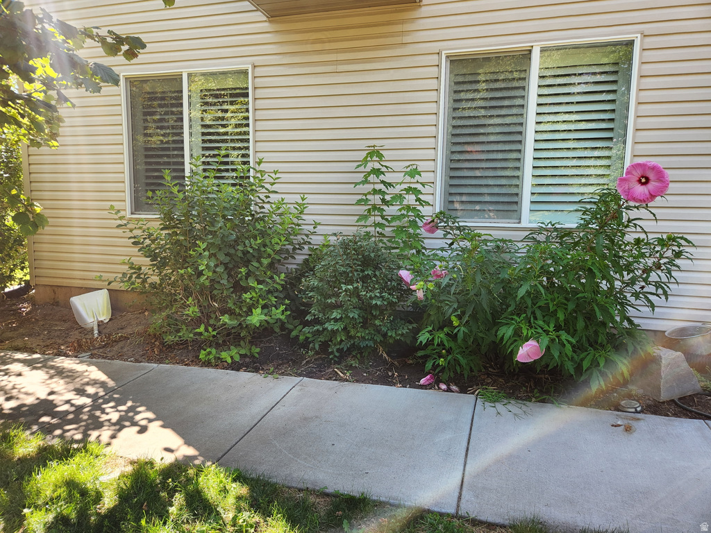 960 E 250 S Kaysville, UT 84037