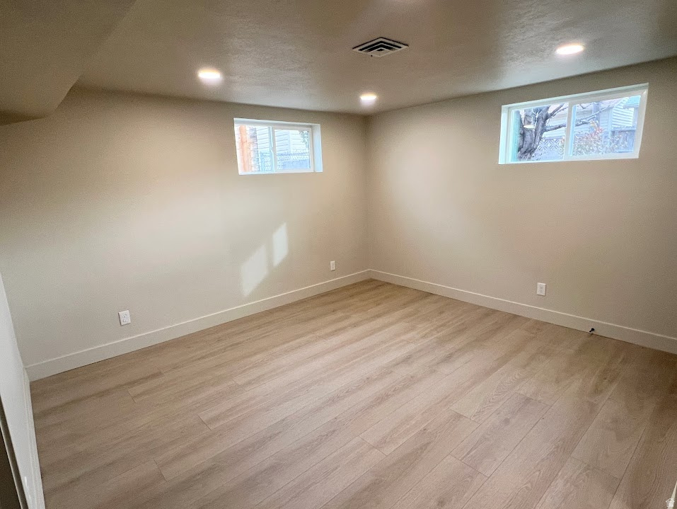 8343 S MONROE ST Midvale, UT 84047