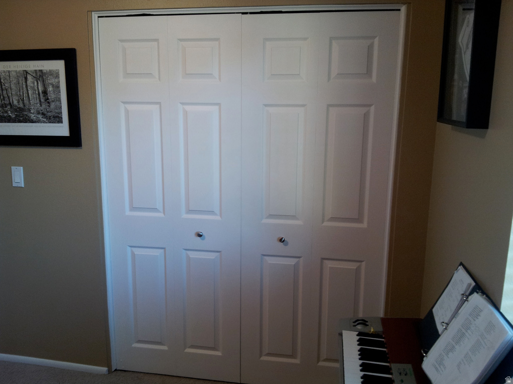 2156 E FALCON WAY Sandy, UT 84093