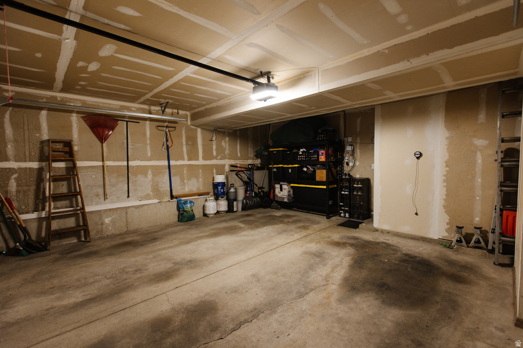 1099 E 2125 N Layton, UT 84040