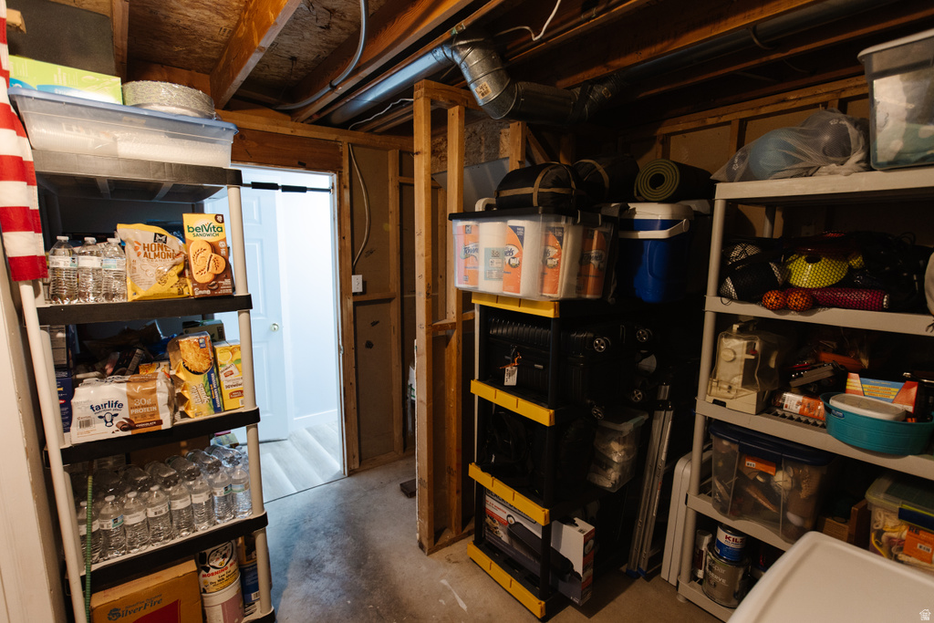 1099 E 2125 N Layton, UT 84040