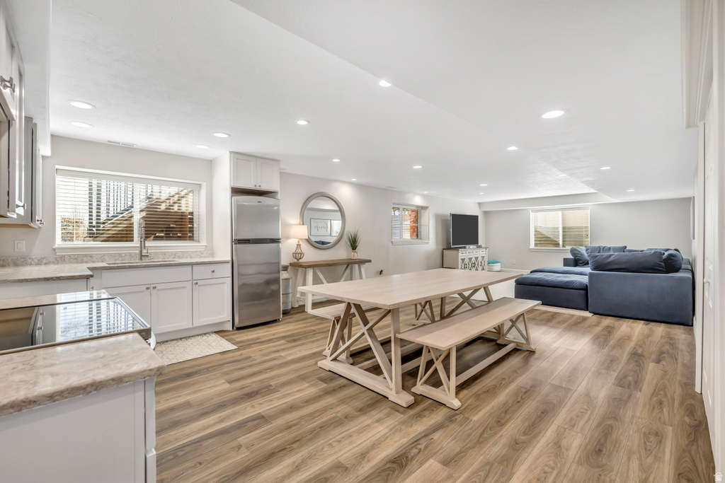 9843 S TEE BOX DR South Jordan, UT 84009