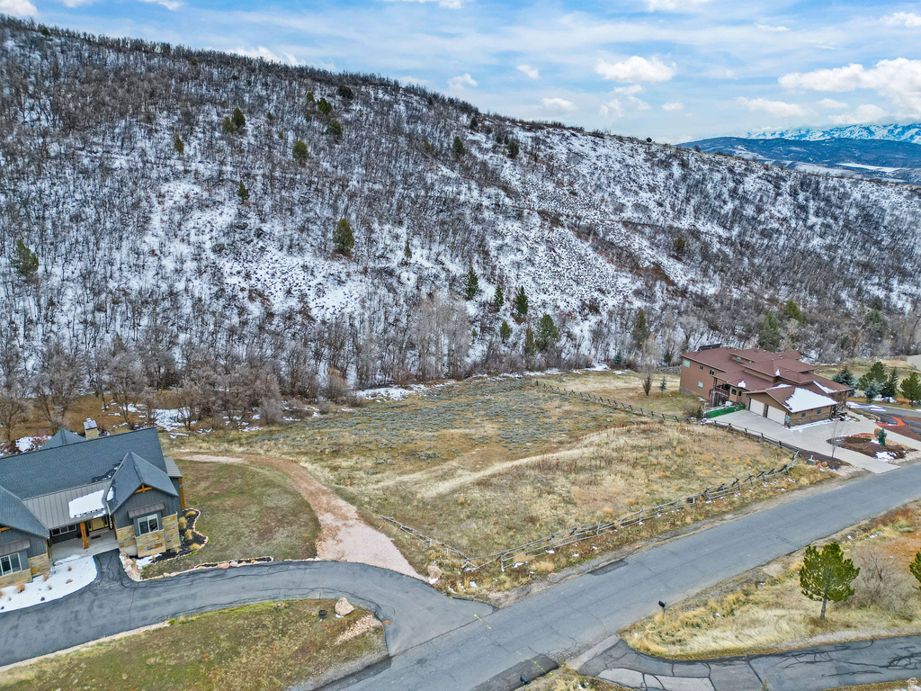 9521  KELLEY DR Huntsville, UT 84317