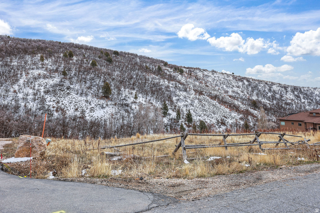 9521  KELLEY DR Huntsville, UT 84317