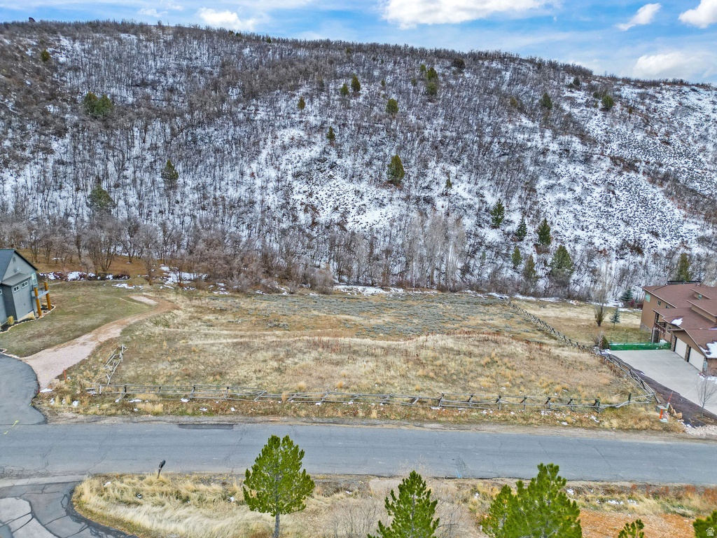 9521  KELLEY DR Huntsville, UT 84317