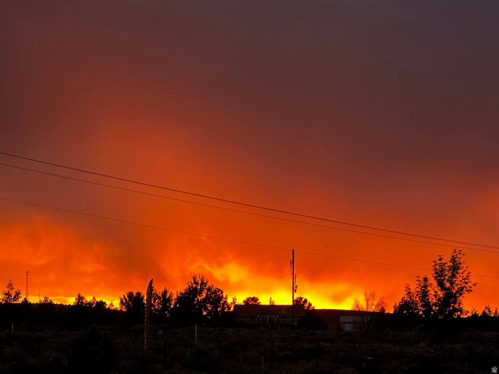 1095 E CANYON DR Big Water, UT 84741