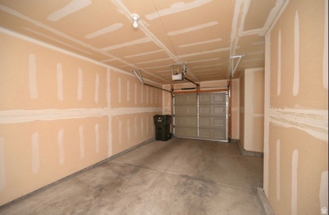 6890 W ASHBY WAY West Valley City, UT 84128