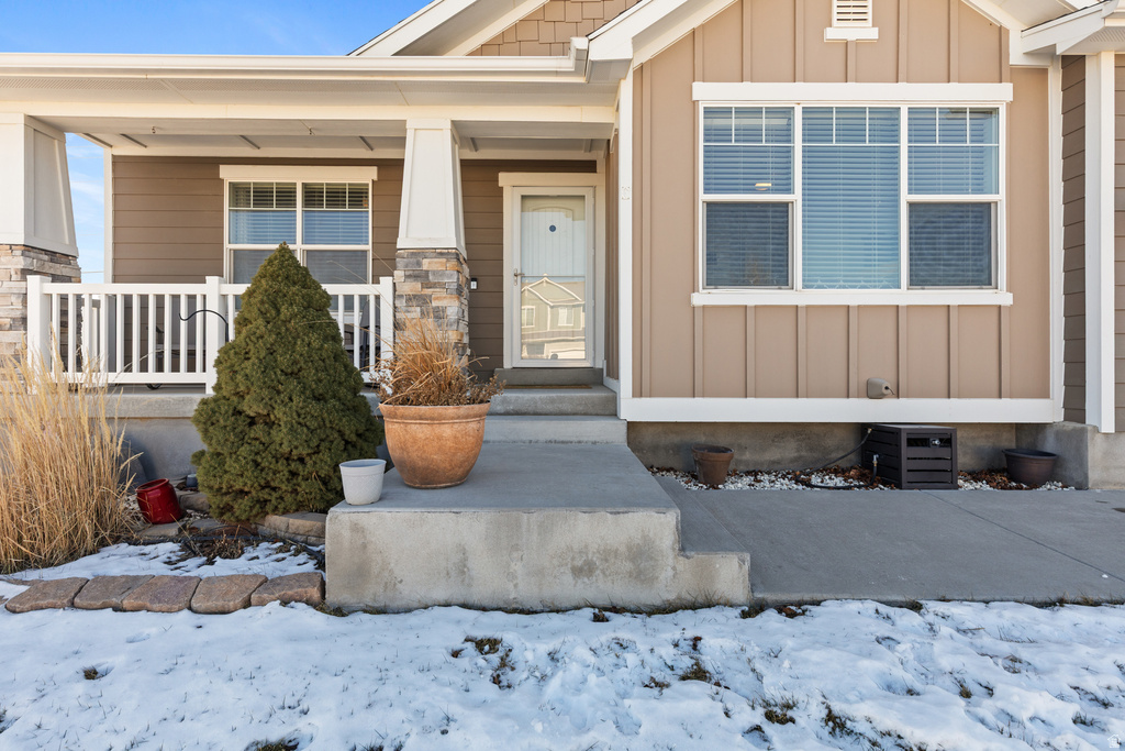 6563 W PEACEMAKER WAY Herriman, UT 84096