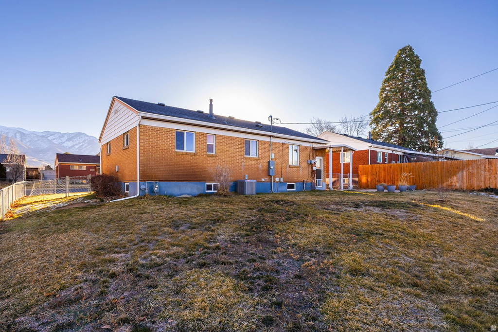 4579 S 375 E Washington Terrace, UT 84405