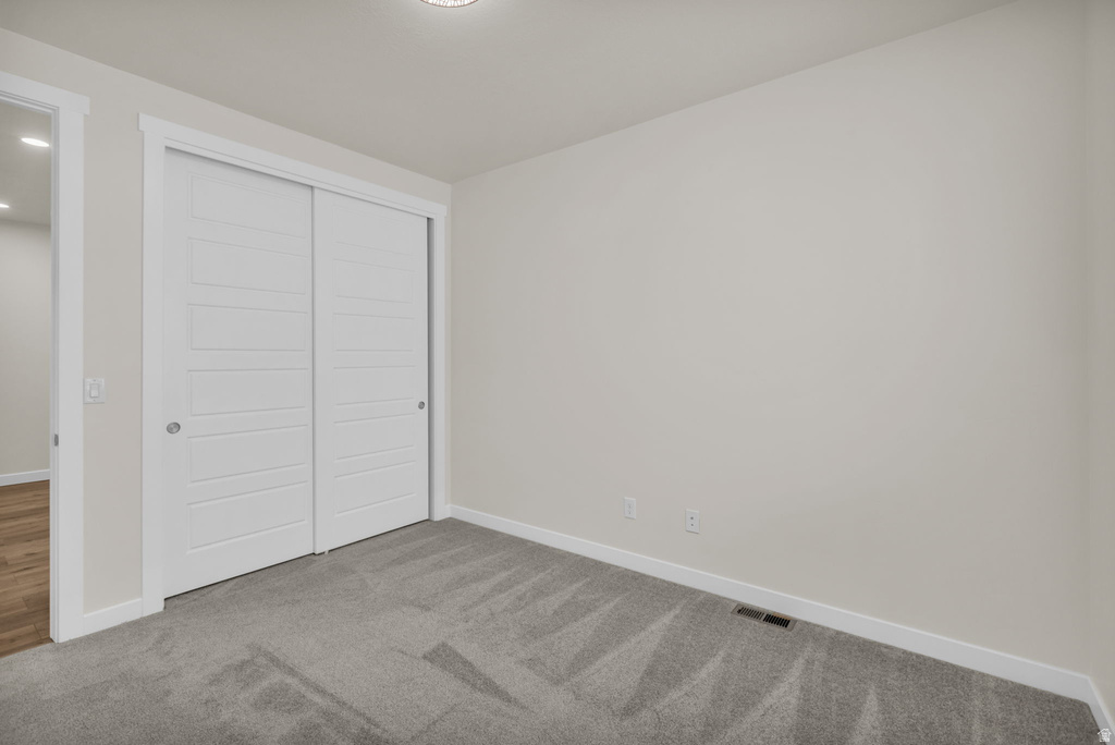 583 S ALBERTA SPRUCE DR Layton, UT 84041