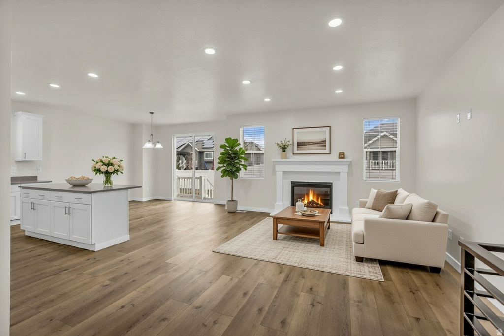 583 S ALBERTA SPRUCE DR Layton, UT 84041