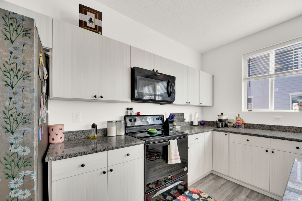 4693 W MIRAMONTE WAY Kearns, UT 84118