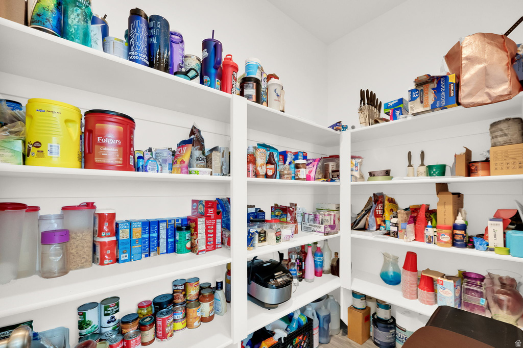 4693 W MIRAMONTE WAY Kearns, UT 84118