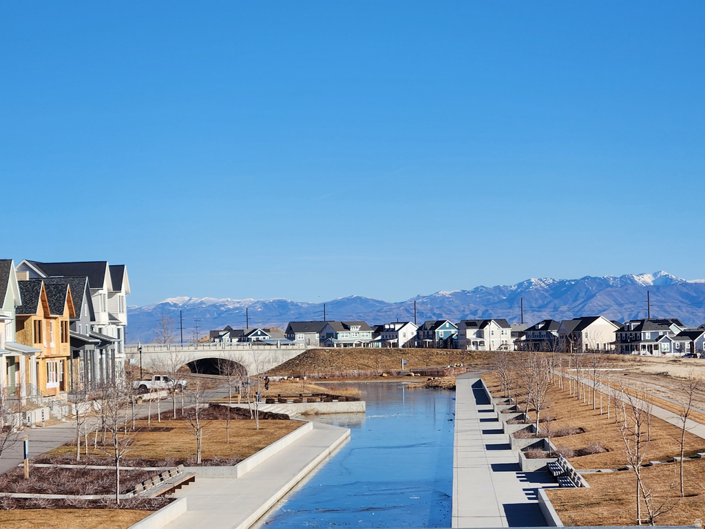 11483 S PROSPERITY RD South Jordan, UT 84009