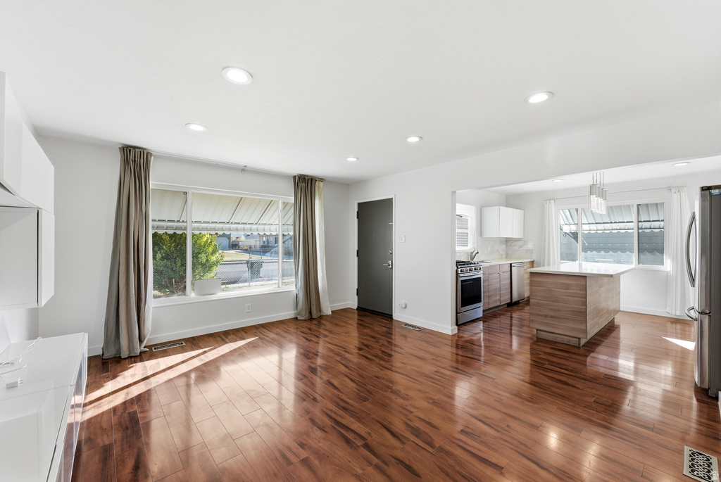 2550 S 400 E South Salt Lake, UT 84115