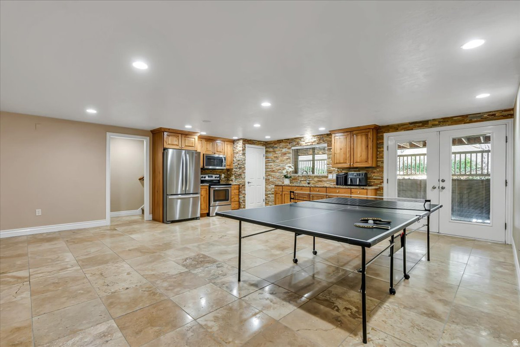 10605 S WILLOW VALLEY RD South Jordan, UT 84095