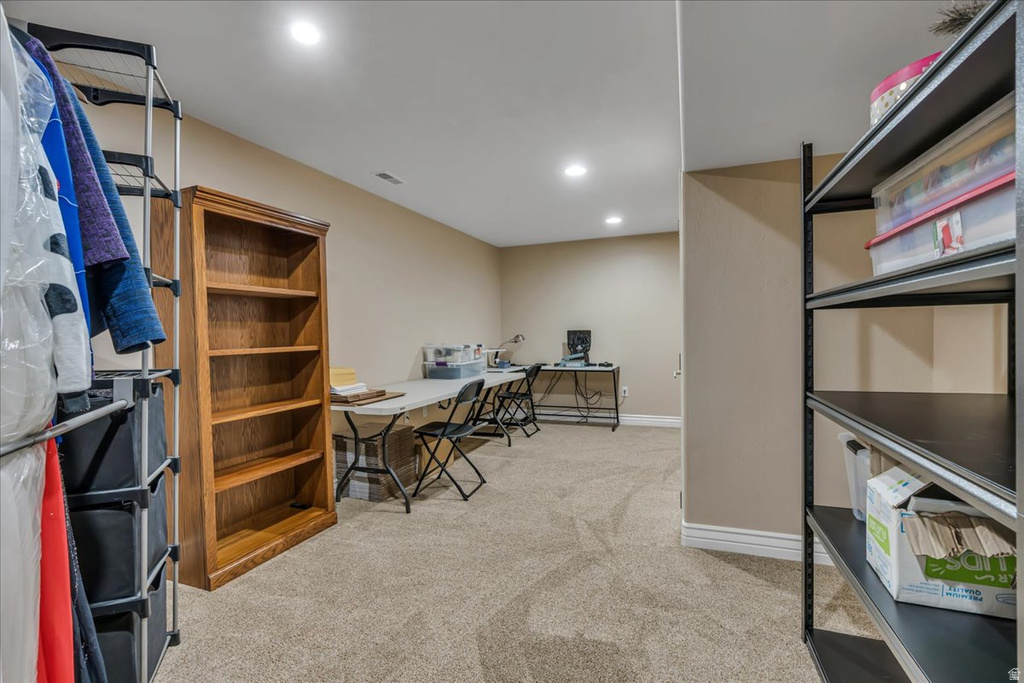 10605 S WILLOW VALLEY RD South Jordan, UT 84095