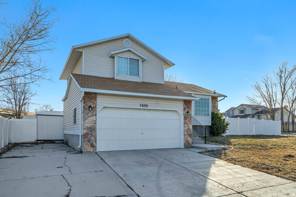 5899 W CAPE COD DR West Valley City, UT 84128