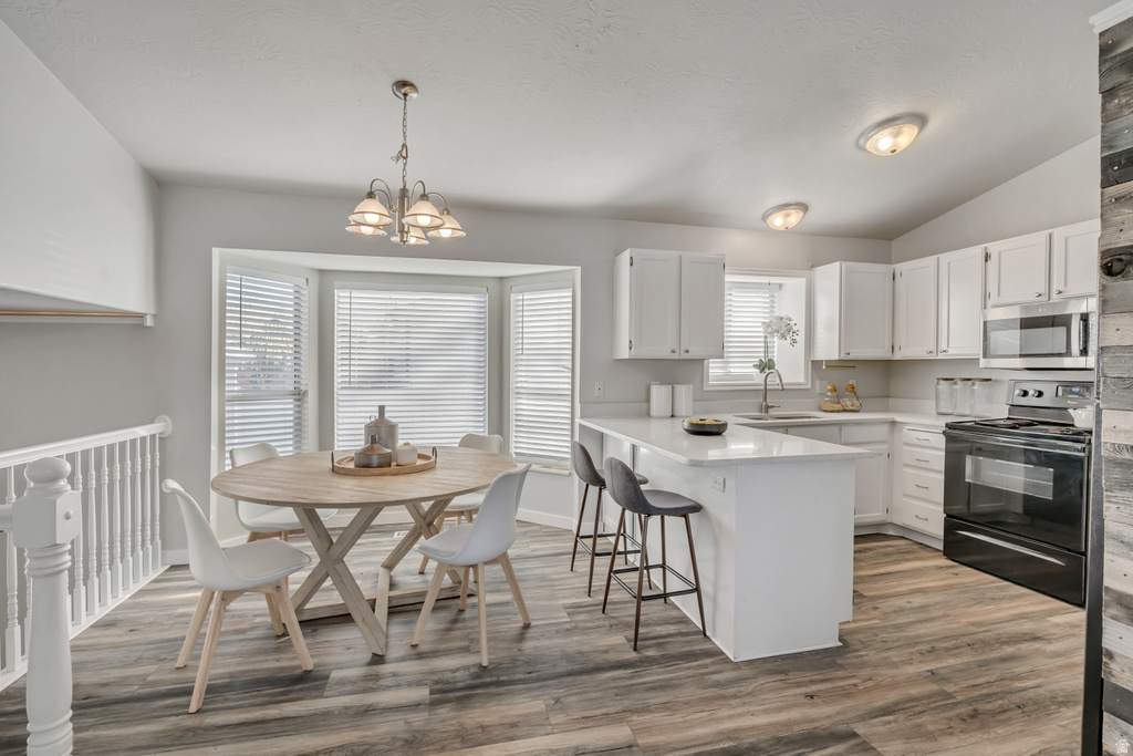 5899 W CAPE COD DR West Valley City, UT 84128