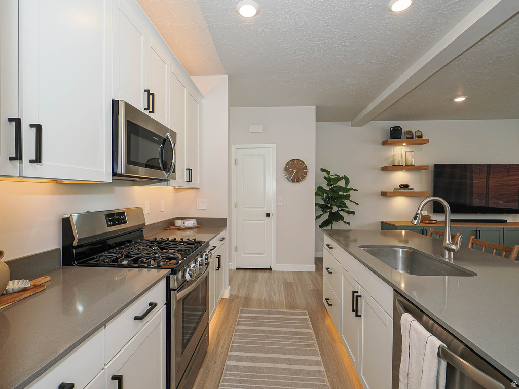 2061 N CHIANTI ST Saratoga Springs, UT 84045