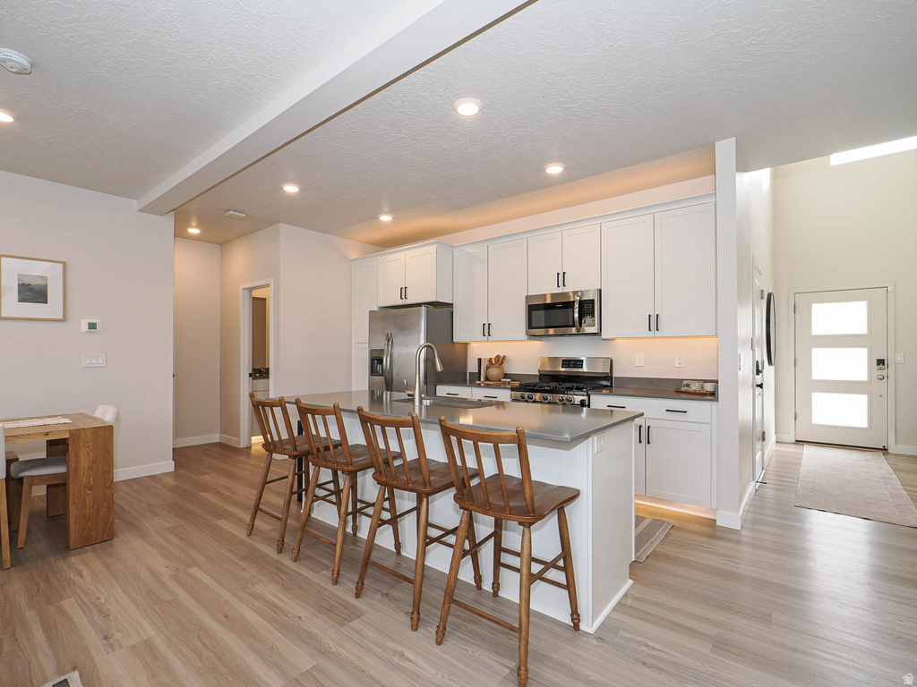 2061 N CHIANTI ST Saratoga Springs, UT 84045