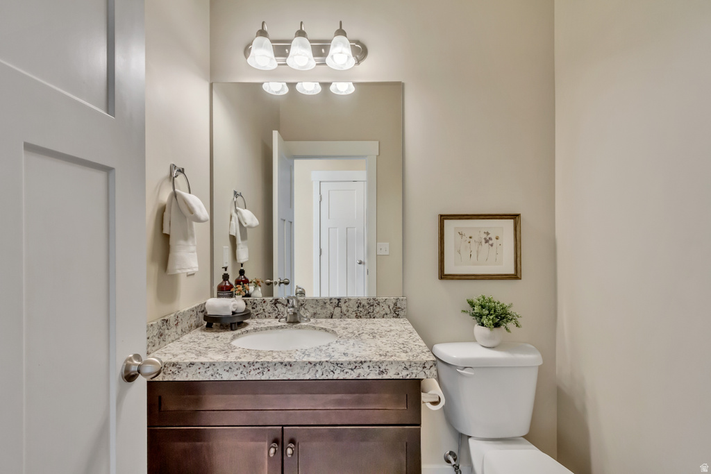 7956 S FARM HOUSE LN Midvale, UT 84047