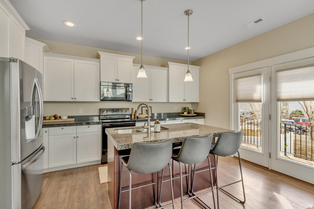 7956 S FARM HOUSE LN Midvale, UT 84047