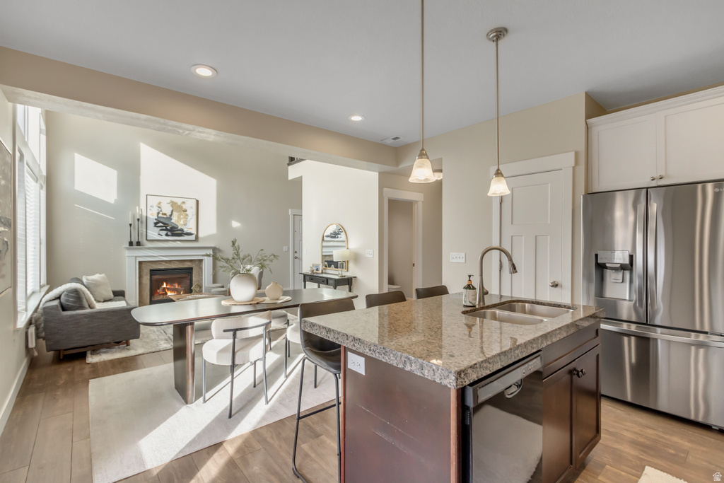 7956 S FARM HOUSE LN Midvale, UT 84047