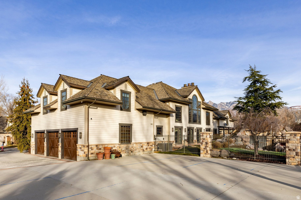 986 E WHEELER FARM CV Salt Lake City, UT 84121