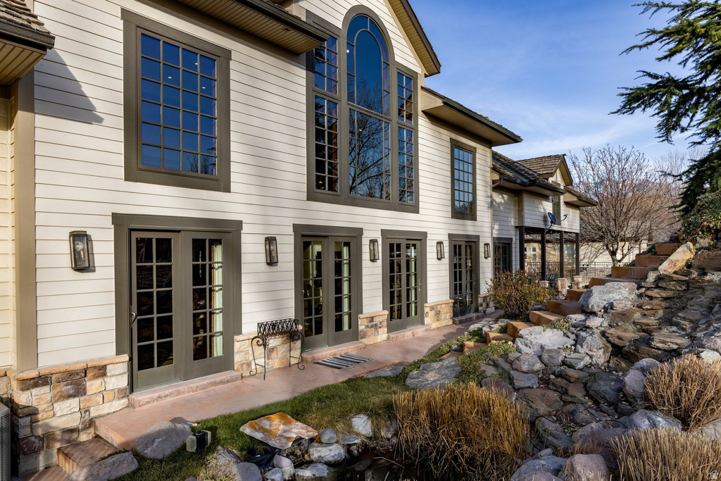 986 E WHEELER FARM CV Salt Lake City, UT 84121