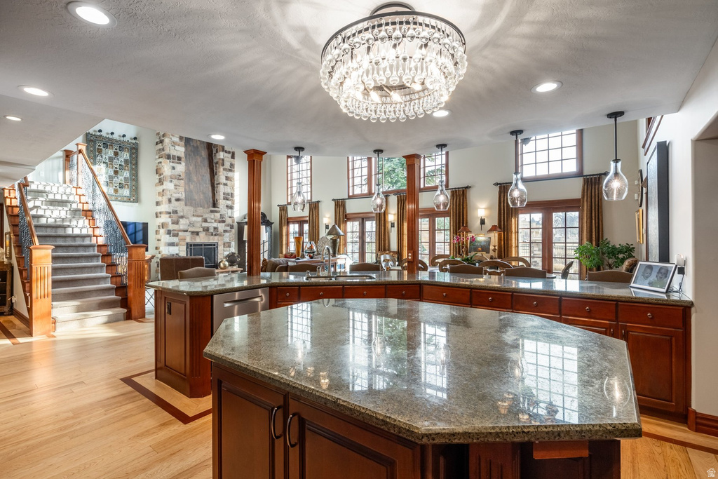 986 E WHEELER FARM CV Salt Lake City, UT 84121