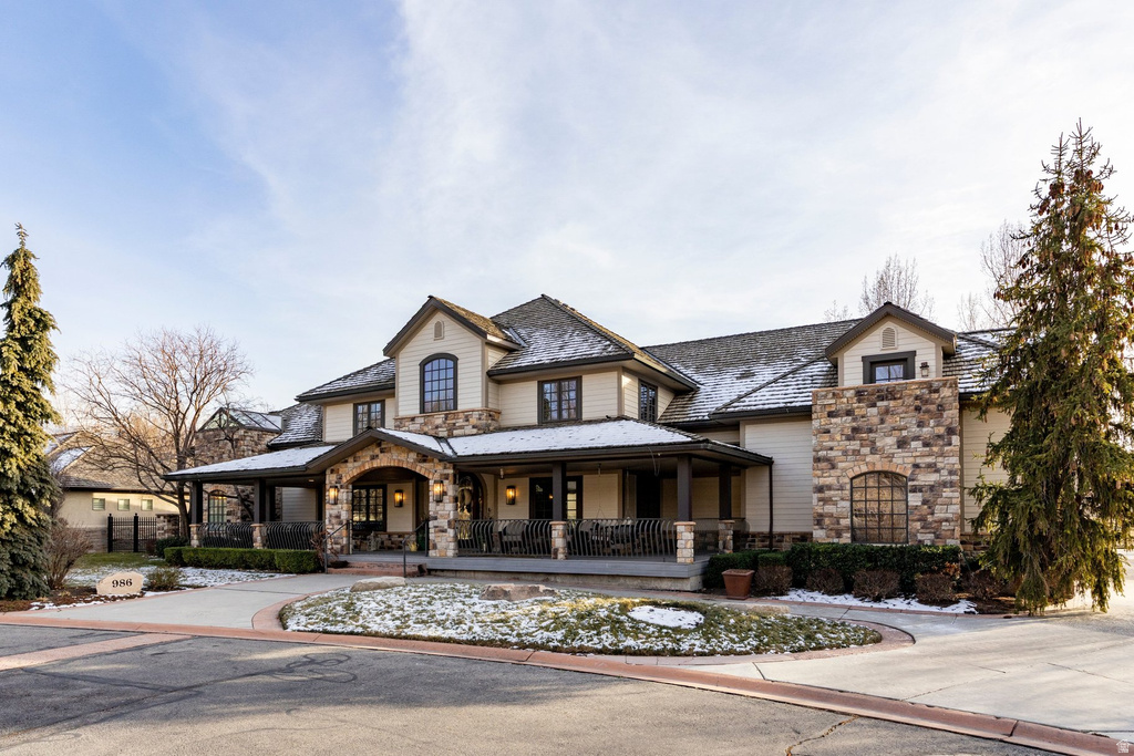 986 E WHEELER FARM CV Salt Lake City, UT 84121