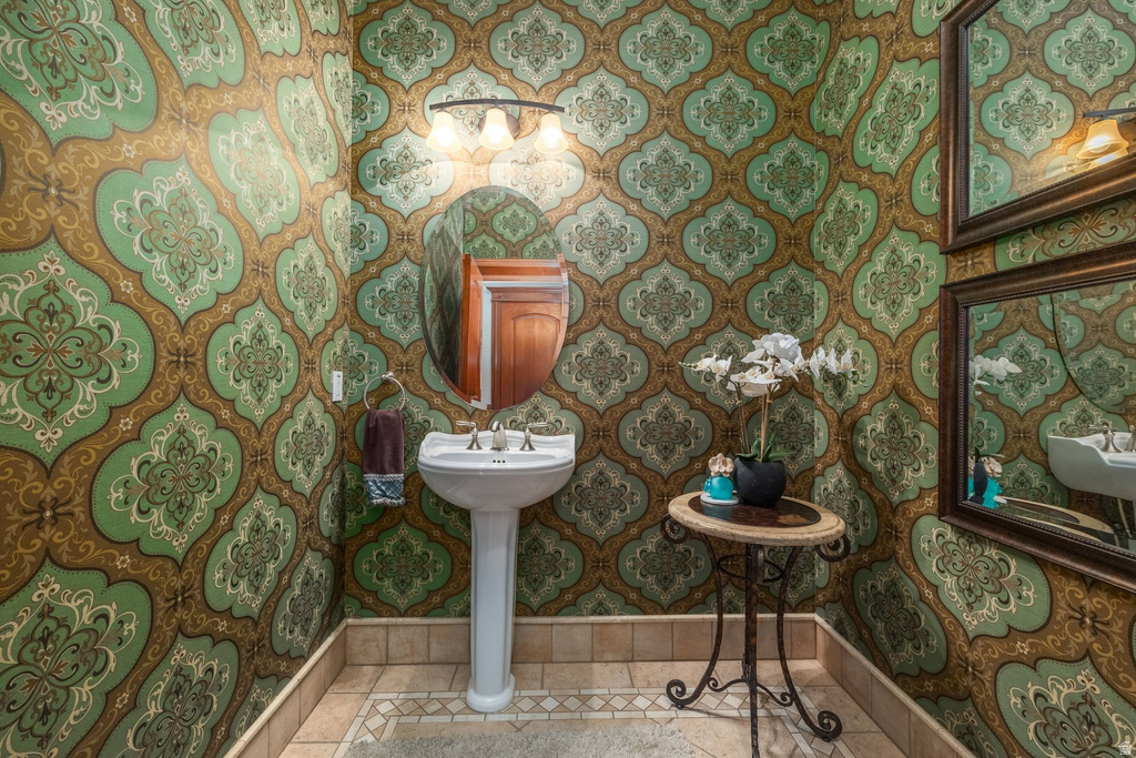 986 E WHEELER FARM CV Salt Lake City, UT 84121