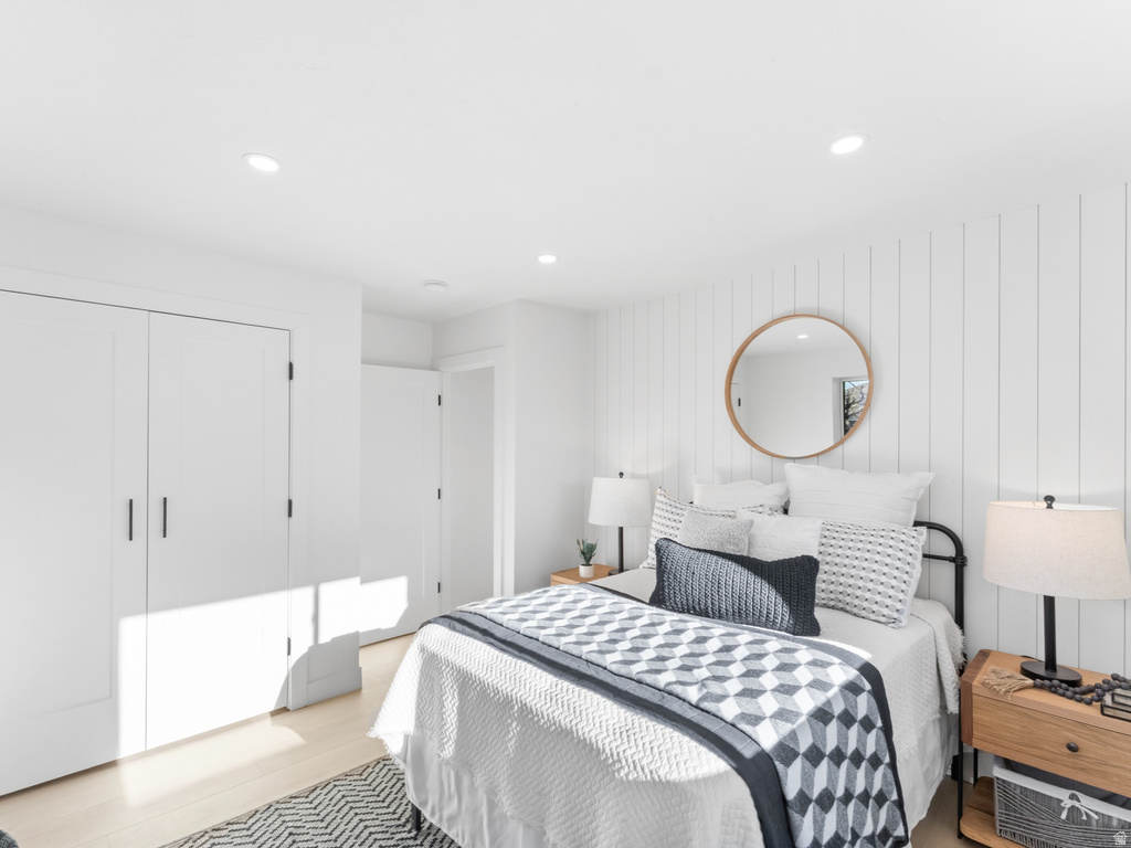 1975 E GUNDERSON LN Holladay, UT 84124