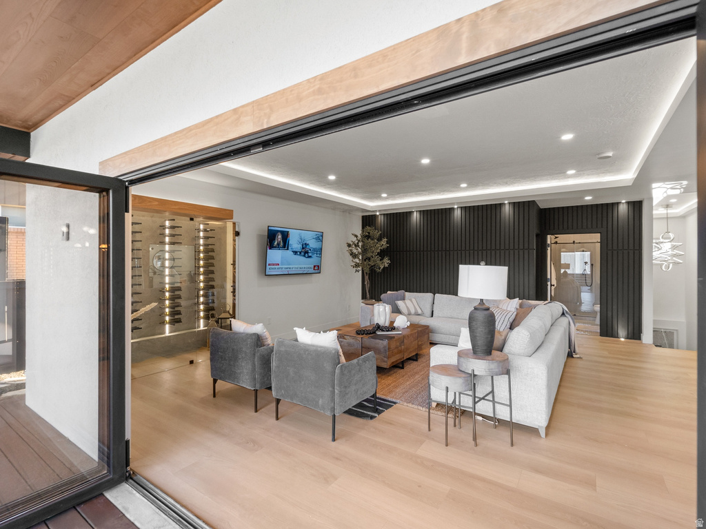 1975 E GUNDERSON LN Holladay, UT 84124