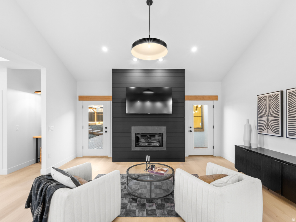 1975 E GUNDERSON LN Holladay, UT 84124