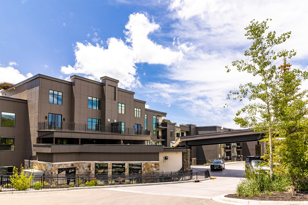 909 W PEACE TREE TRL #206 Kamas, UT 84036