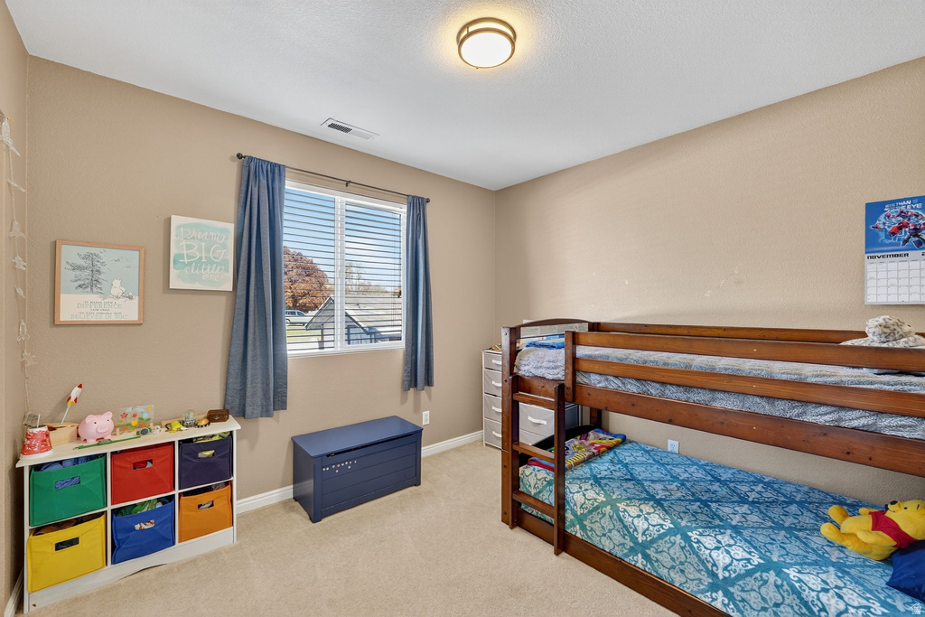 214 S LARKIN LN Kaysville, UT 84037