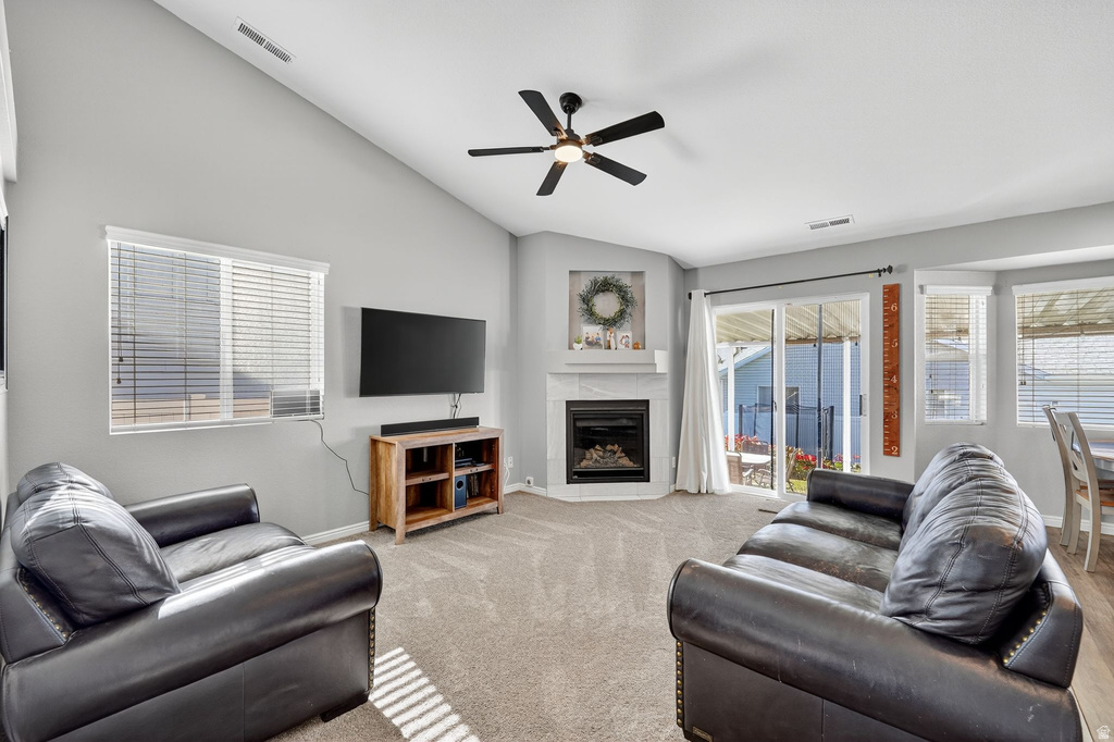 214 S LARKIN LN Kaysville, UT 84037