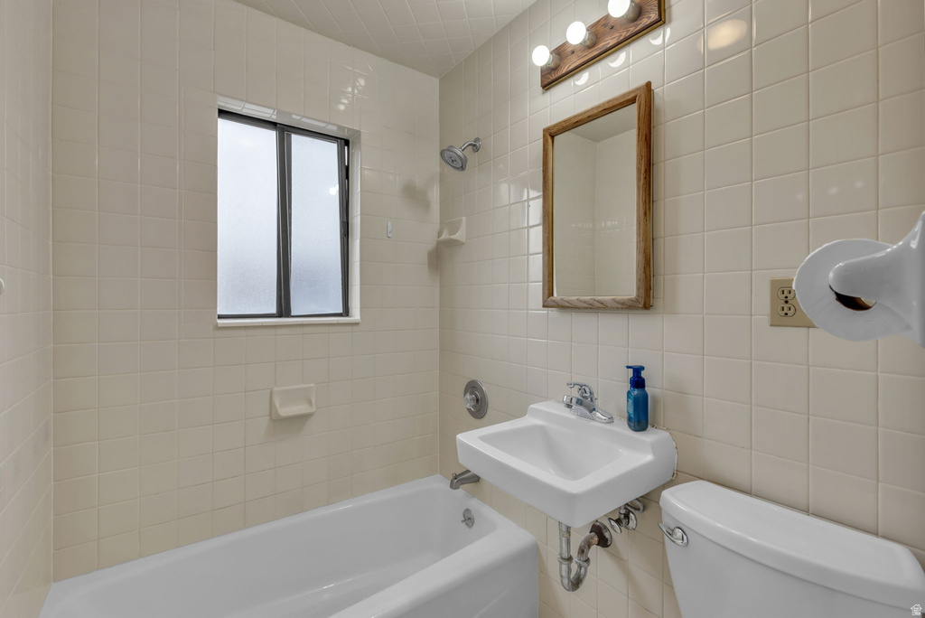 2070 S STATE ROAD 32 Wanship, UT 84017