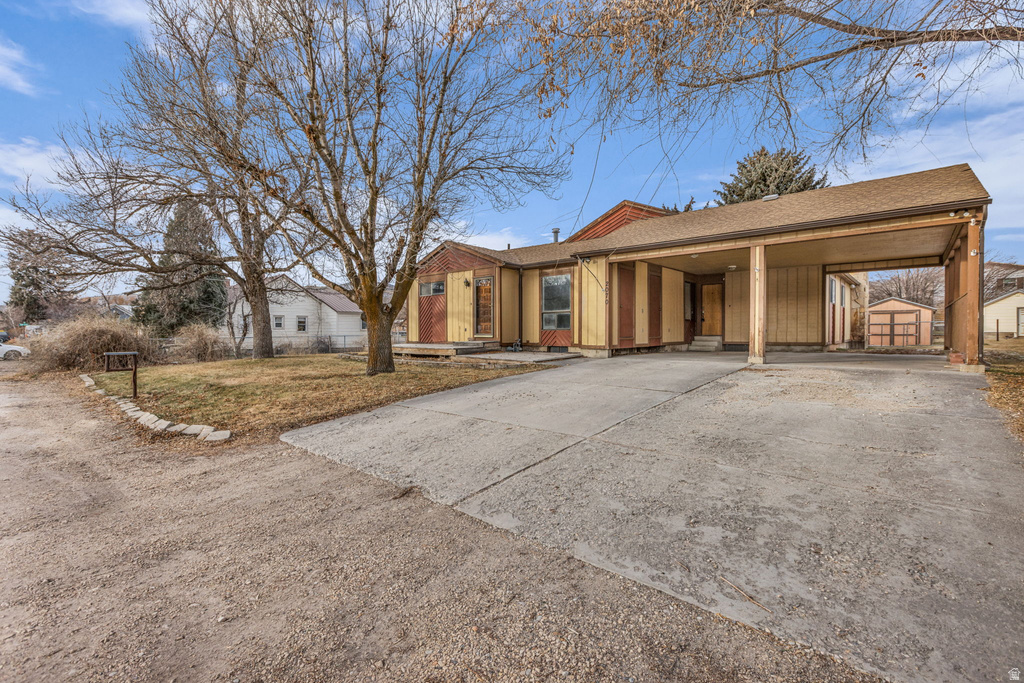 2070 S STATE ROAD 32 Wanship, UT 84017