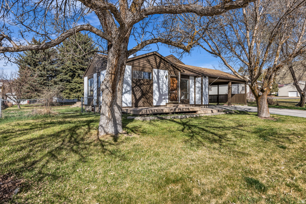 2070 S STATE ROAD 32 Wanship, UT 84017