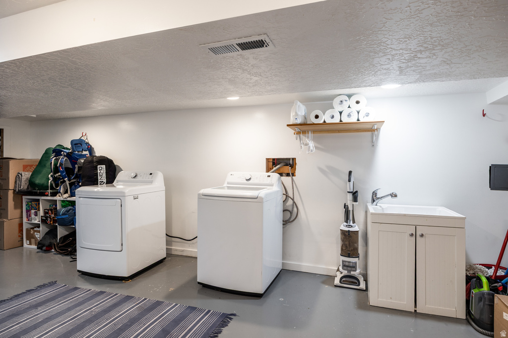 2890 S WHEELOCK AVE Ogden, UT 84403