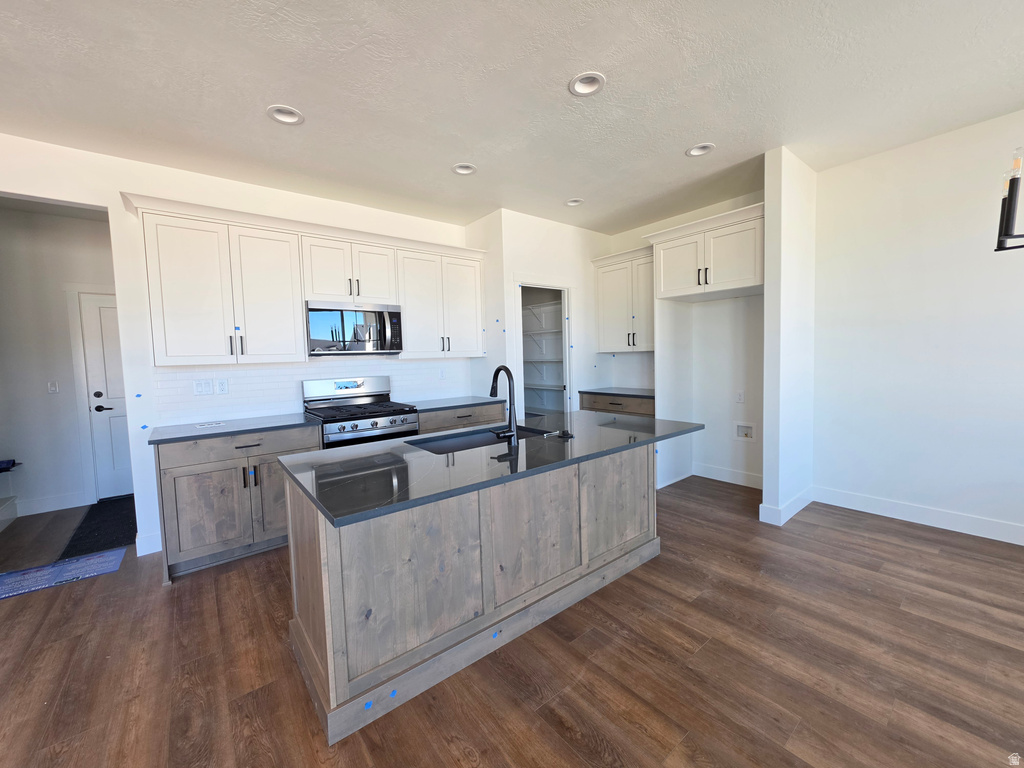 3219 N 2825 W #41 Plain City, UT 84404