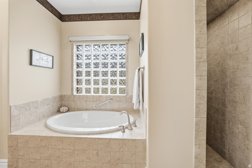 5538 S ELDERBERRY CT Ogden, UT 84403