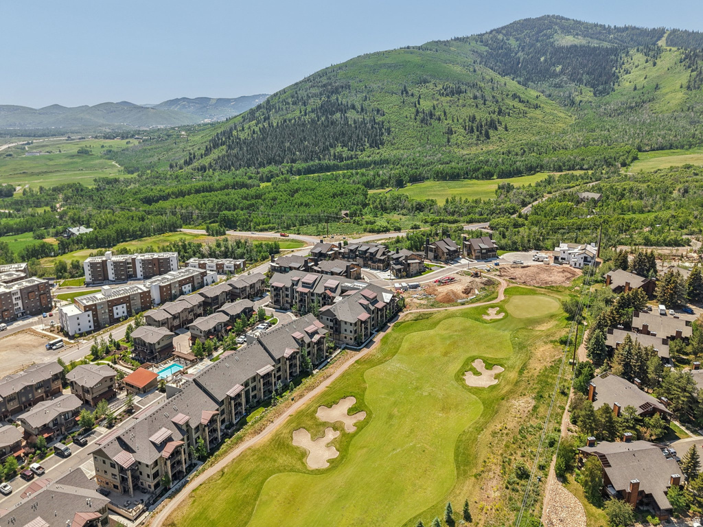 3703 BLACKSTONE DR #201 Park City, UT 84098