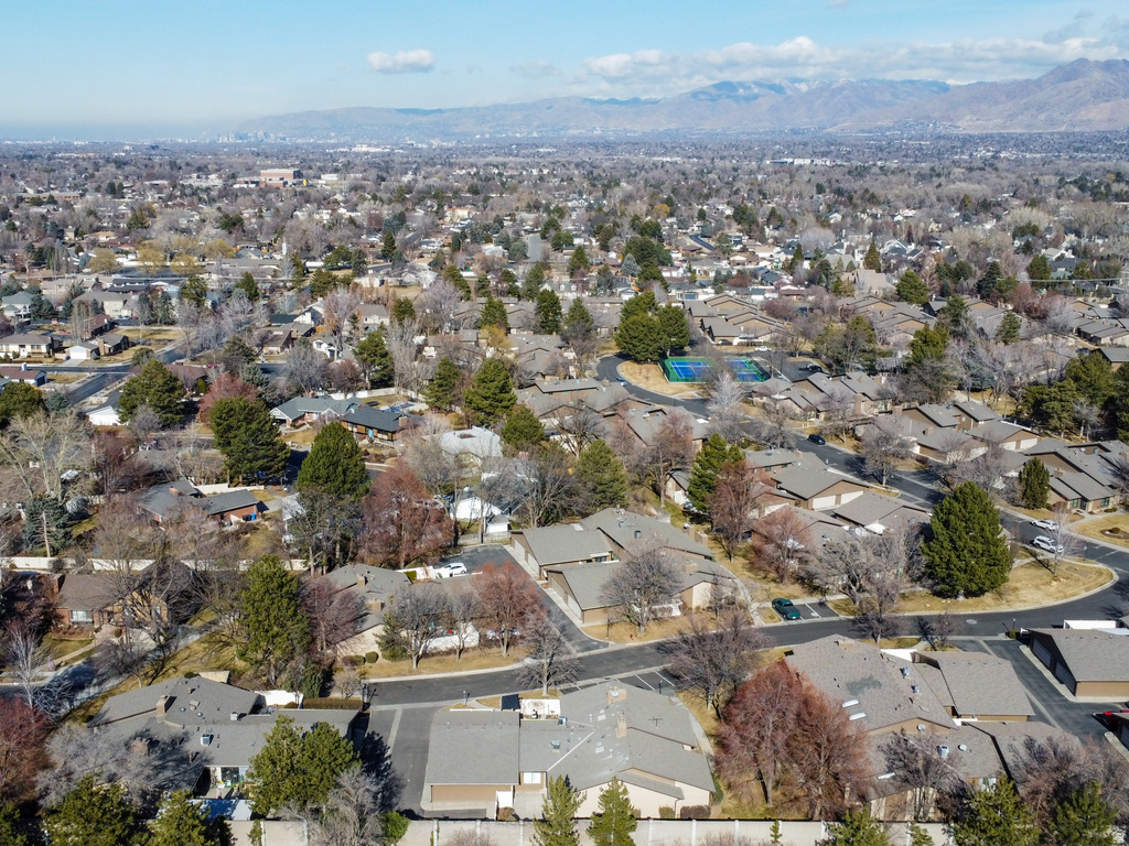 6587 S 1570 E Murray, UT 84121