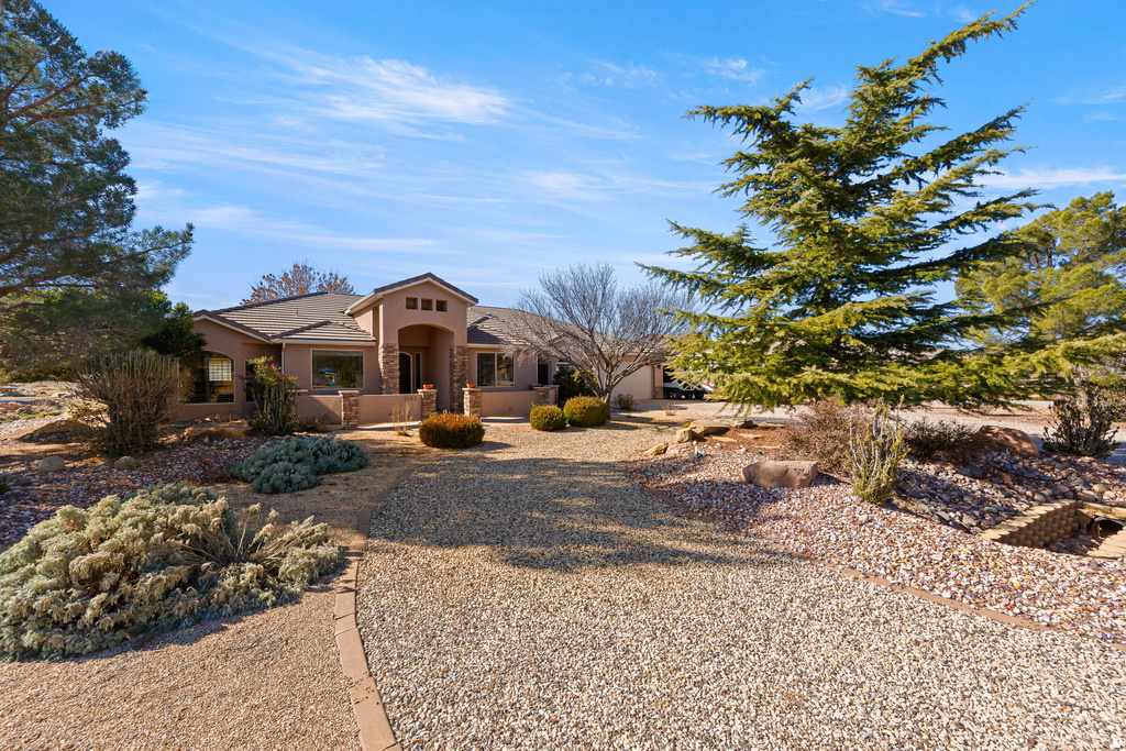 1383 N CANYON TRAILS DR Dammeron Valley, UT 84783